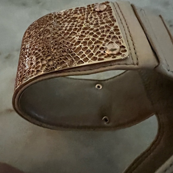 Max Azria heels 7.5 - Picture 8 of 13